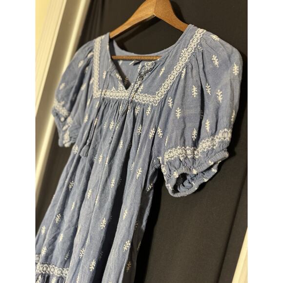 Old Navy Chambray Embroidered‎ Boho Flutter Sleeve Dress Size XS Petite - Picture 3 of 7